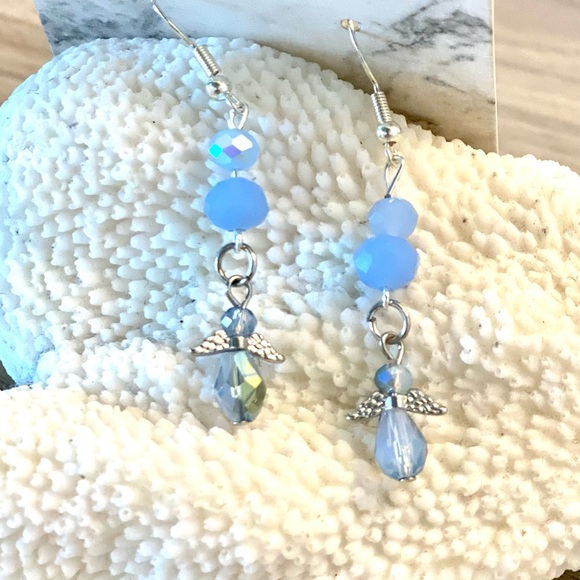 102. Beachy Angel earrings - Picture 5 of 5